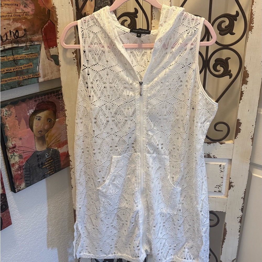 🌟💖 HOST PICK 💖🌟CLUB Z COLLECTION SWIM SUIT COVER UP